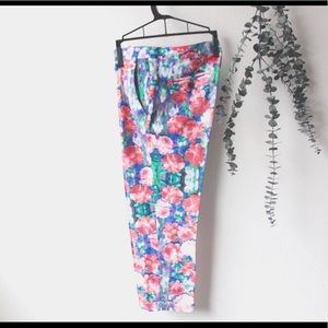 Floral cropped pants